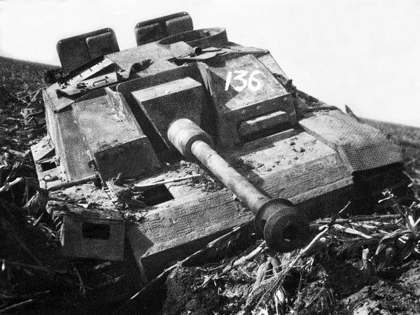 Последние контрудары Гитлера. Разгром Панцерваффе Последние контрудары Гитлера. Разгром Панцерваффе